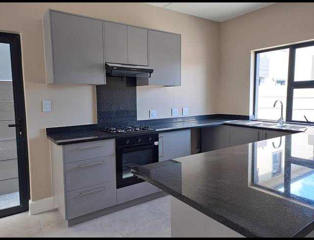 3 BEDROOM DUPLEX FOR SALE IN SEA BREEZE